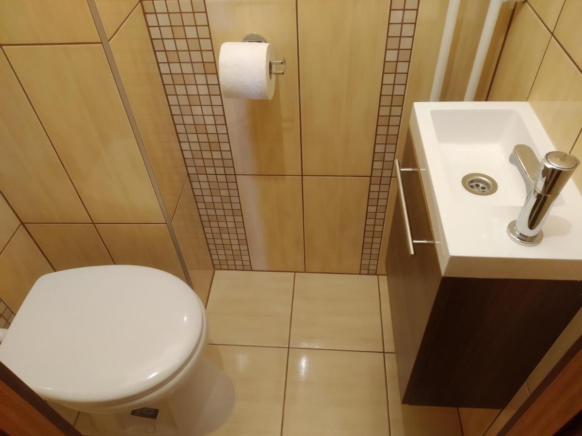 Apartment Sinko - Free Garage Parking, Central, 2 Bedrooms 4 Single Beds, Flexi Check-Out بودابست المظهر الخارجي الصورة