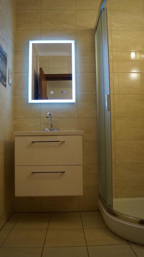 Apartment Sinko - Free Garage Parking, Central, 2 Bedrooms 4 Single Beds, Flexi Check-Out بودابست المظهر الخارجي الصورة