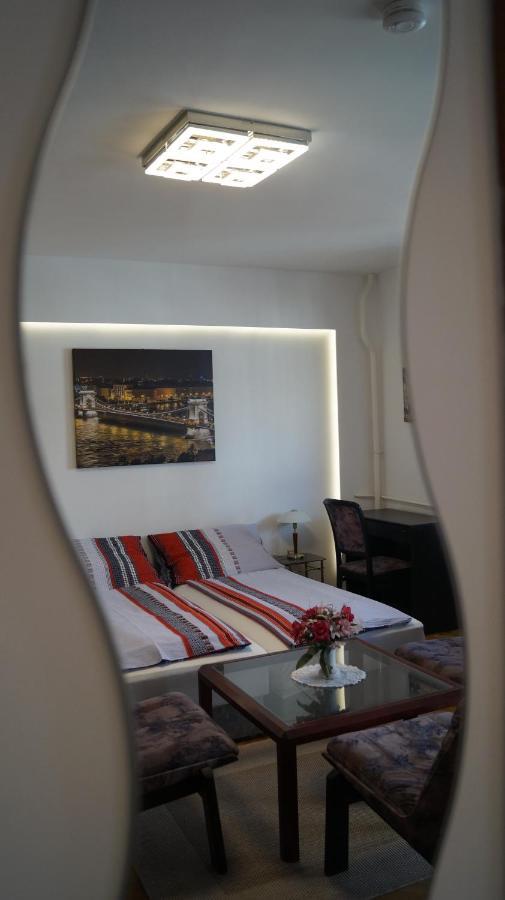 Apartment Sinko - Free Garage Parking, Central, 2 Bedrooms 4 Single Beds, Flexi Check-Out بودابست المظهر الخارجي الصورة
