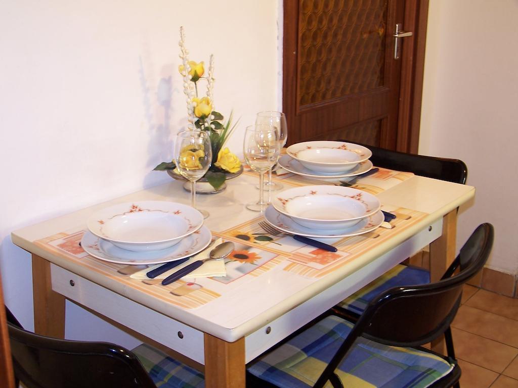 Apartment Sinko - Free Garage Parking, Central, 2 Bedrooms 4 Single Beds, Flexi Check-Out بودابست الغرفة الصورة